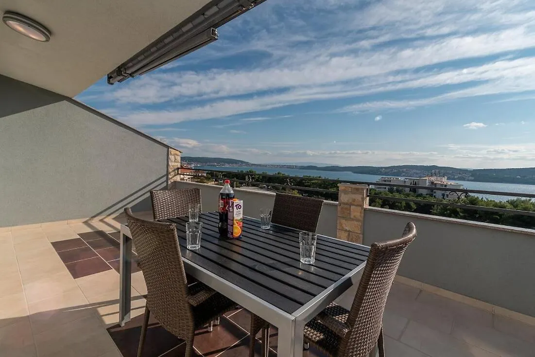 Apartmani Grga Trogir 0*,